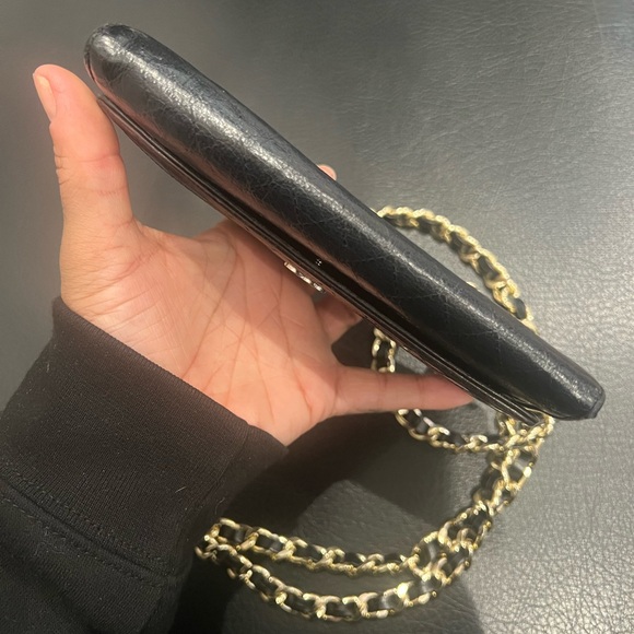 (Almost) vintage pre-loved Chanel quilted wallet (aftermarket chain strap added) - Picture 11 of 17